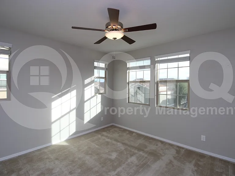 1731 E Dogwood Ln — Photo 7