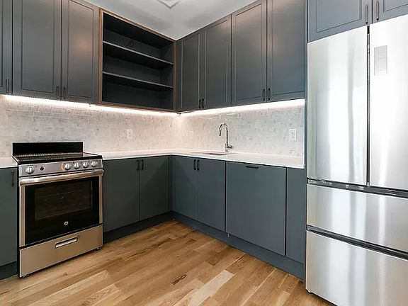 2nd image of 1134 Fulton St APT 6H