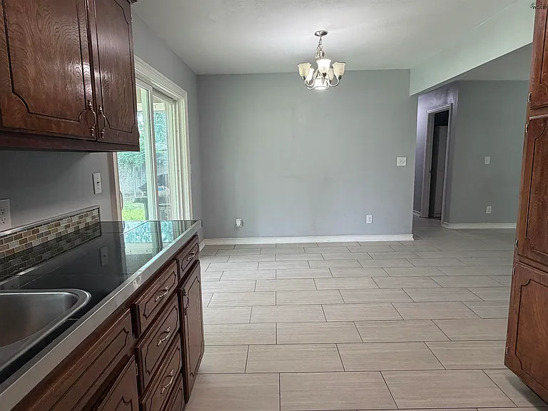 4721 Cypress Ave — Photo 7