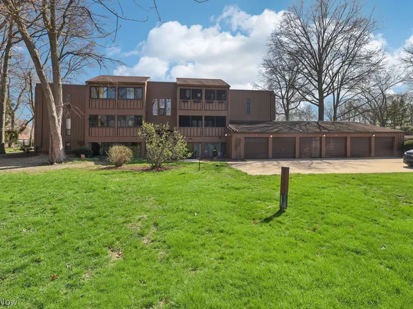 (undisclosed Address), Avon Lake, OH 44012