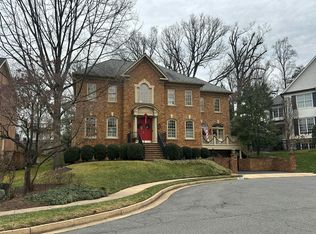 3013 N Dickerson St, Arlington, VA 22207