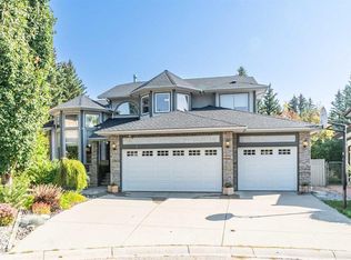 307 W Woodhaven Bay SW, Calgary, AB T2W5S2