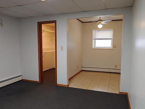 Master bedroom w/walk-in closet, and sitting area