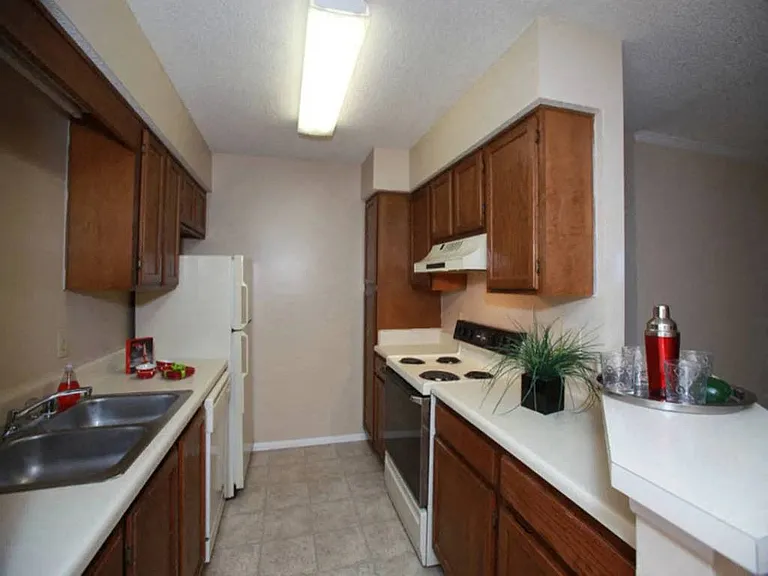 Colony Woods — Photo 29