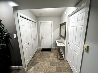 1000 Aldgate Rd #206, Winnipeg, MB R2N0B1