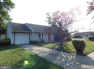 545 Berkshire Dr, Williamstown, NJ 08094