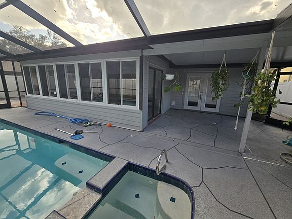 4th image of 11423 Heritage Way