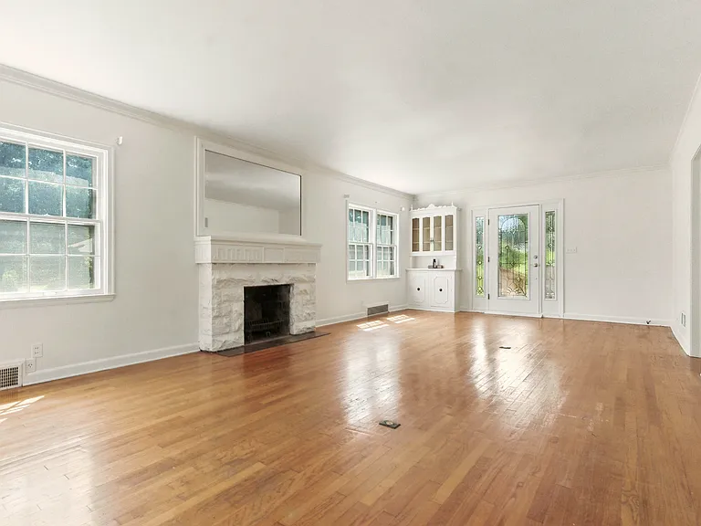 6206 Terrydale St — Photo 10