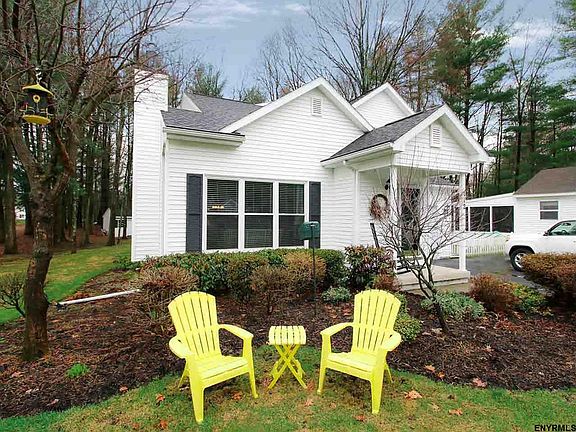 2nd image of 112 Goldfinch Ln