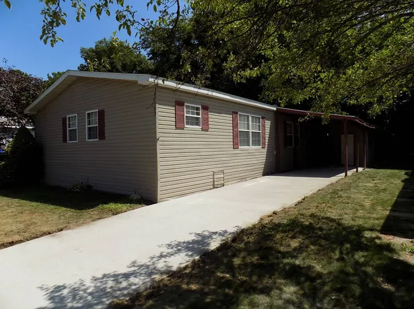 51303 America, Belleville, MI 48111