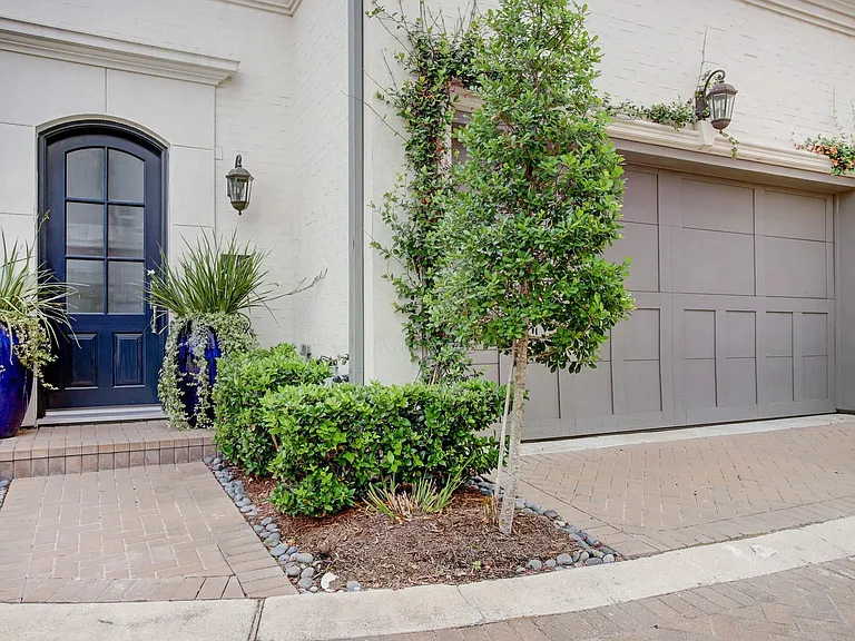 6103 Alexandra Grove Pl — Photo 3