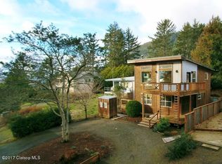 37357 4th St, Nehalem, OR 97131
