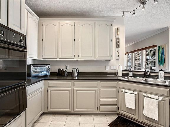 4th image of 4707 Patterson Dr