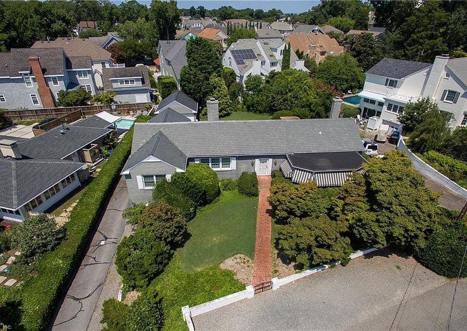 1st image of 415 52nd St
