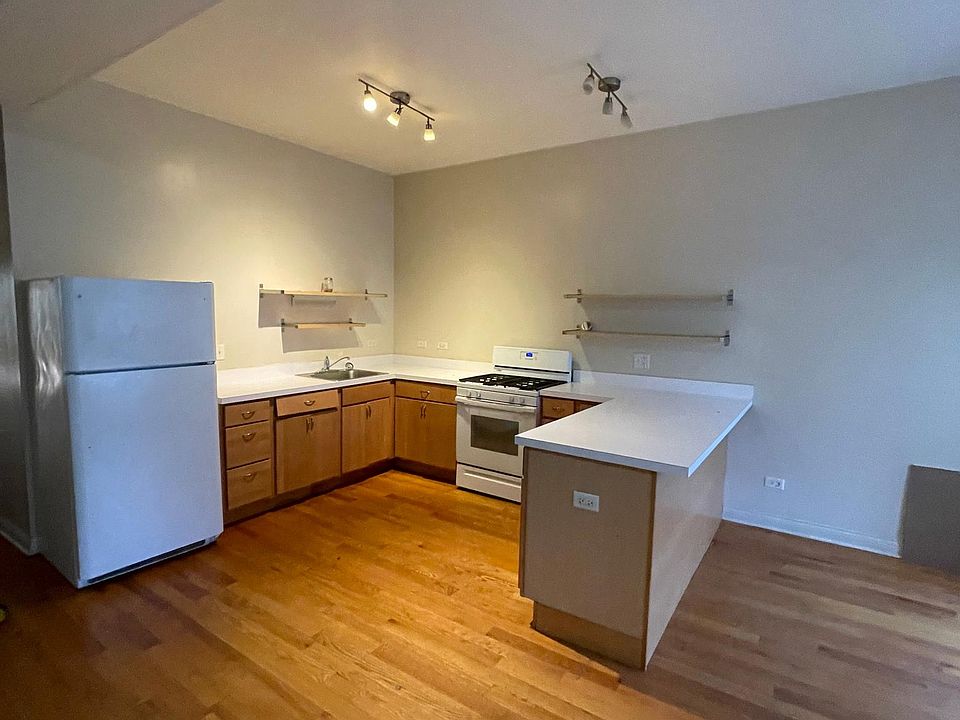 1st image of 3328 W Adams St #1W