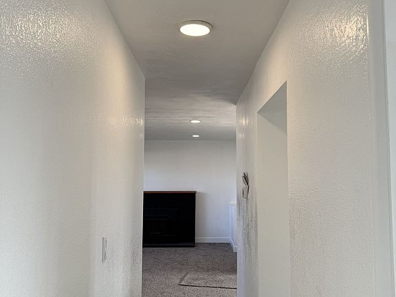 4th image of 3818 E Buckeye Ave