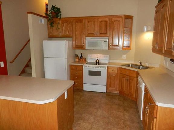 4th image of 7874 Nancy Ct