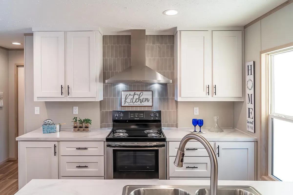 Building Photo - 4516 Navarre Rd SW #24