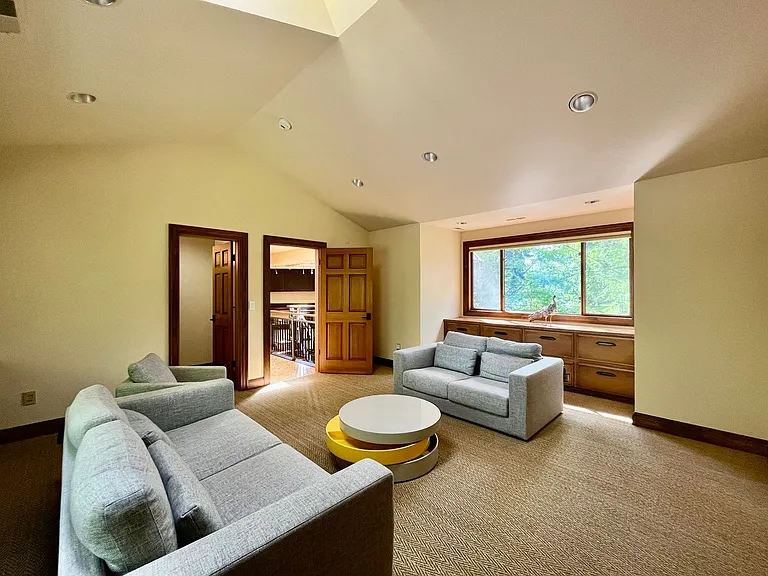 1130 Lancaster Way SE — Photo 17