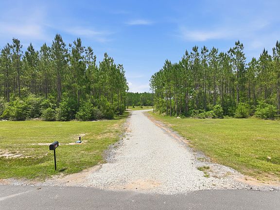 3rd image of 271 Plantation Trace Dr