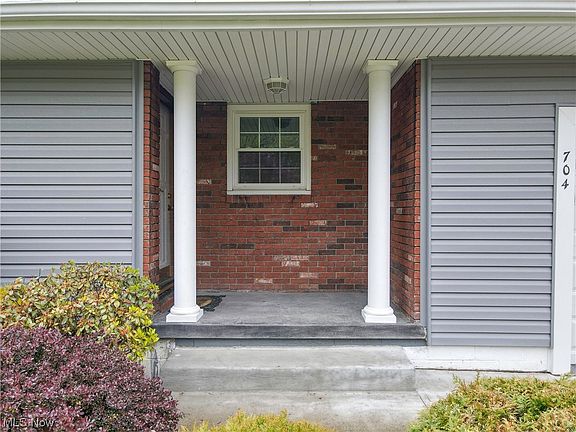 2nd image of 704 Locust Dr