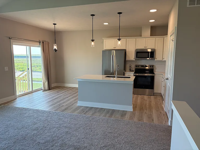 6852 Portage Dr — Photo 2