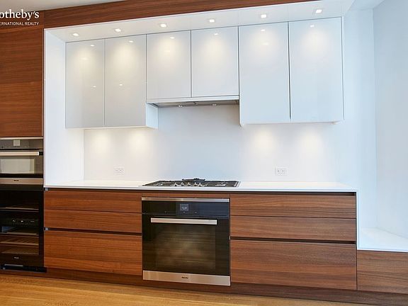 5th image of 252 E 57th St APT 44A