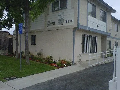 1100 E 112th St #1100 — Photo 11
