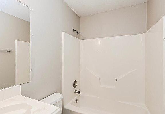 5th image of 1151 Willow Run Dr
