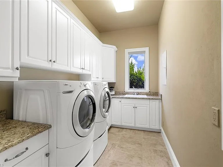 11777 Via Savona Ct — Photo 31