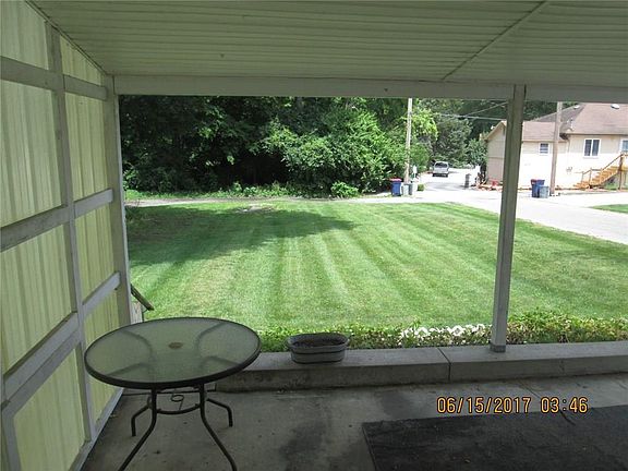 2nd image of 1401 Broadway