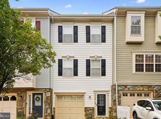 113 Meadows Ln, Alexandria, VA 22304