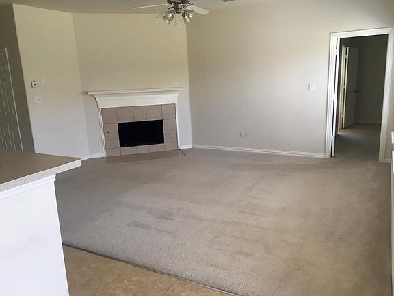 Fireplace (Gas) in Family Room