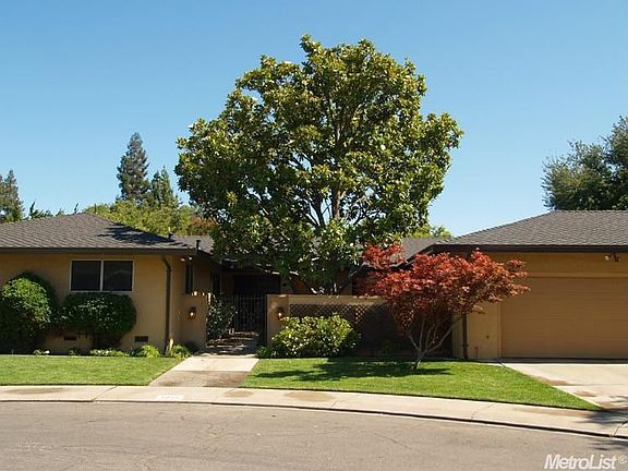 2nd image of 1005 Shaftesbury Ct