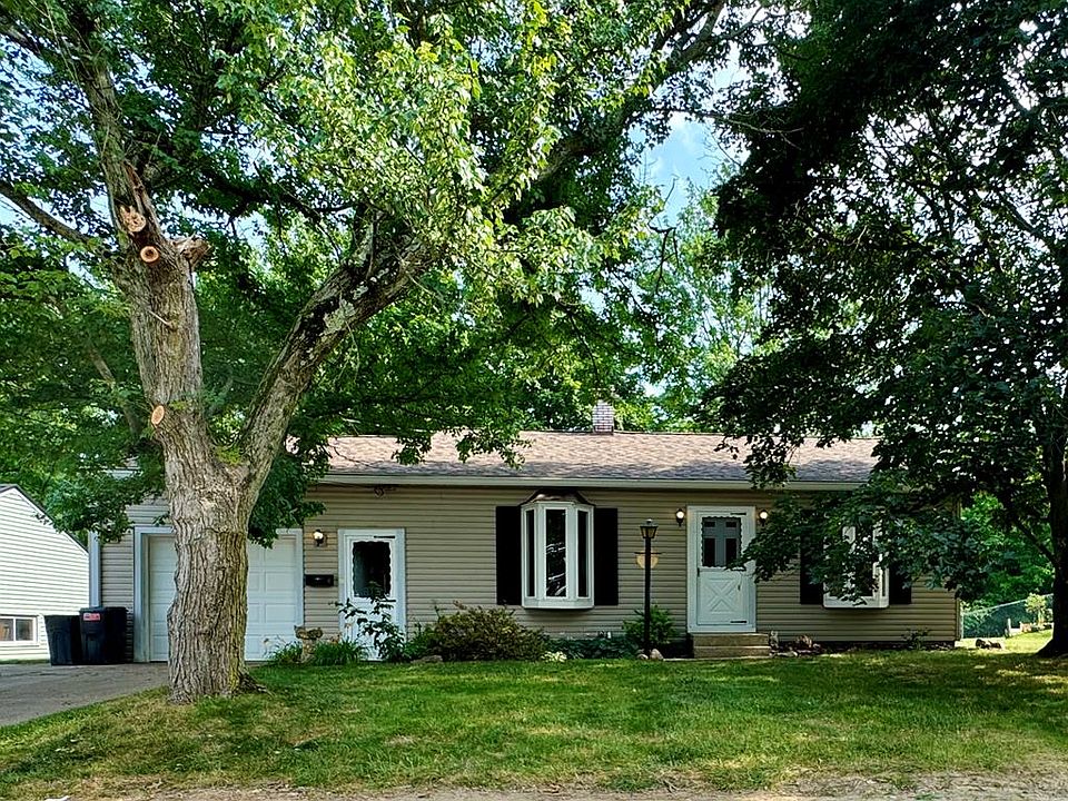 1st image of 819 Hilltop Dr