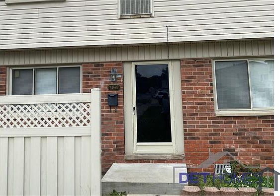 2nd image of 24995 Mayfair St
