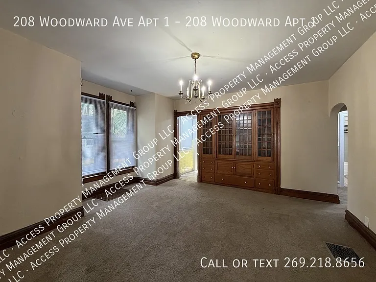 208 Woodward Ave #1 — Photo 15