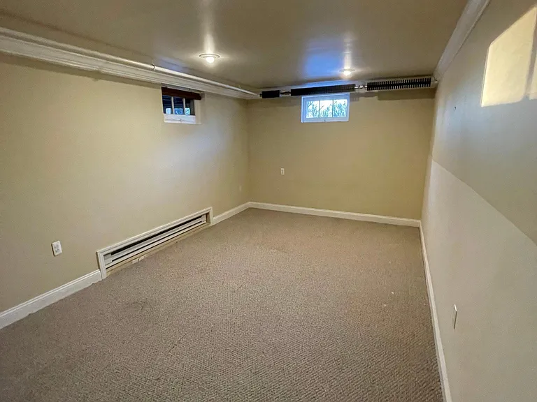 33 Gorham Pl — Photo 15