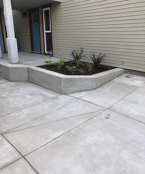 N Madrona Ave — Photo 11