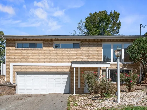 1332 Foxboro Dr, Monroeville, PA 15146