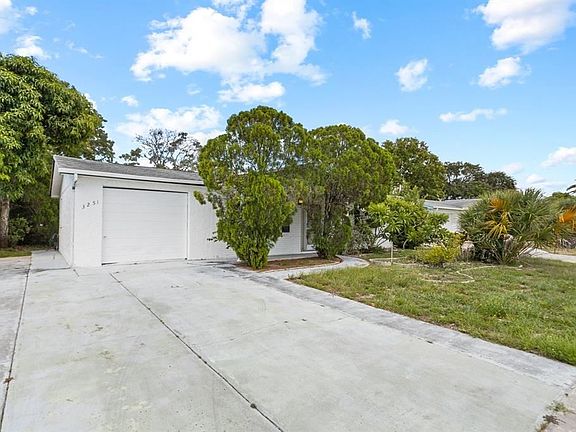 2nd image of 3251 Atlantis Dr