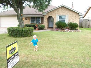 265 Circle Dr, Bridge City, TX 77611