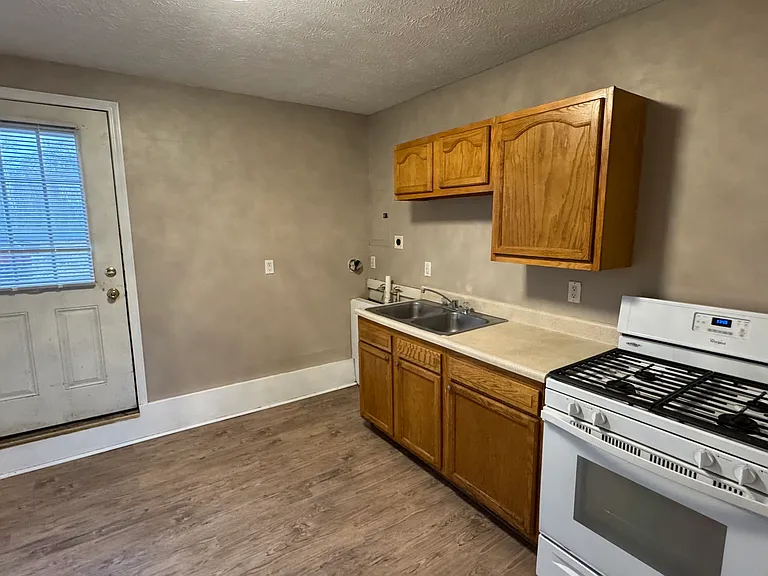 2526 Wayne St #2 — Photo 6