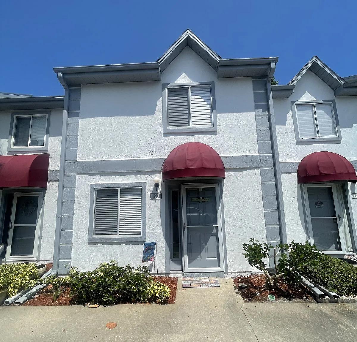 2 bed, 2.5 bath, 1098 sqft, $2,300 — Photo 1