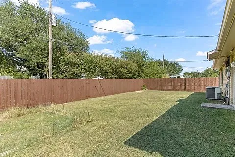 537 Hanover Dr — Photo 12