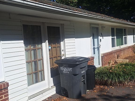 4th image of 916 Quillen St