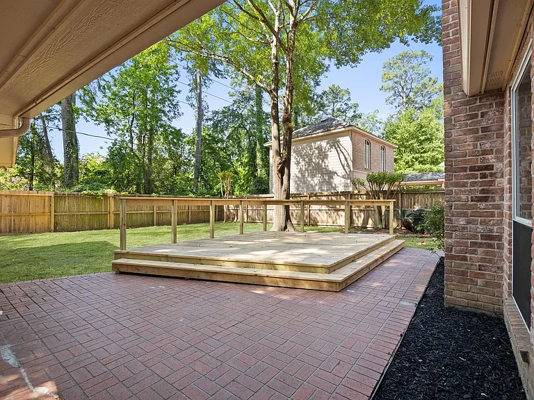 12119 Auburn Hills Dr — Photo 31