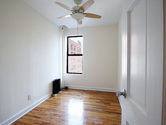 4th image of 25 Cornelia St APT 25