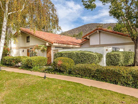 4th image of 4045 Bridgewood Ln