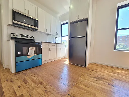 Rented by Dwelling NY Realty Inc | media 27